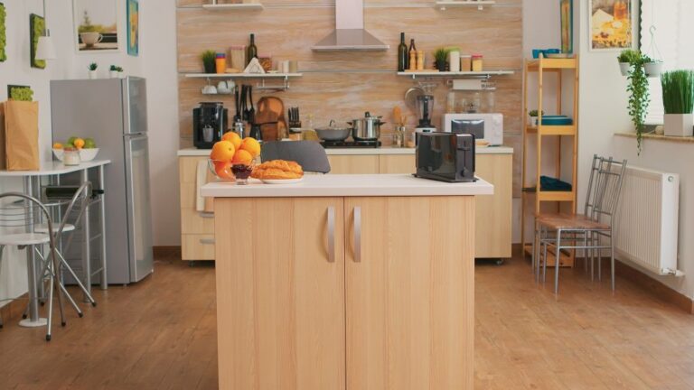 Scegliere il forno a microonde giusto per la casa cosa considerare
