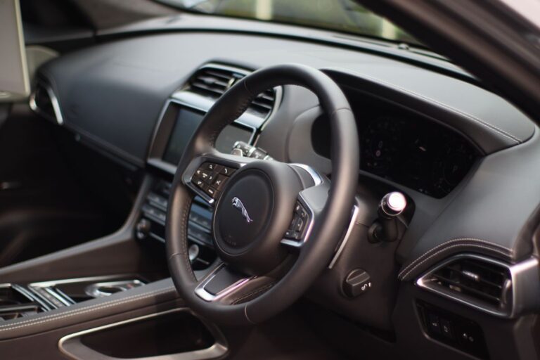 Gadget per l’Auto: 3 Accessori Utili (e WOW) che ti Cambiano i Viaggi