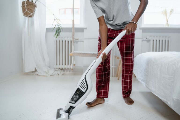 Dyson Senza Filo: Recensione (V8, V10, V15 e Quale Scegliere)