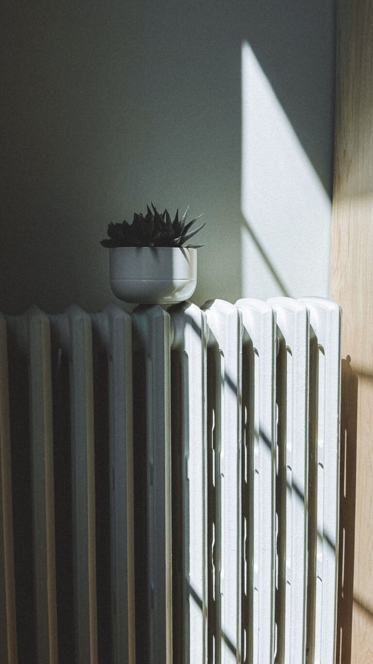Termosifone freddo sopra o freddo sotto: sono due problemi diversi